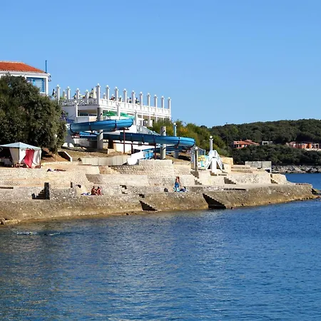 Family Friendly House With A Parking Space - 22733 * Pula